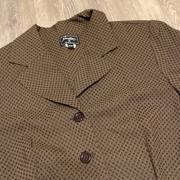 Vintage Plus Size Suit and Skirt Set - Picture 3 of 13